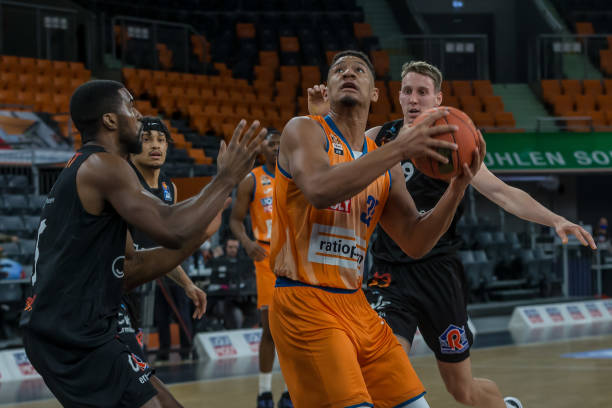 麦克罗伊和 麦克罗伊和